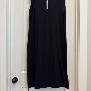 Elegant Black Sleeveless Skirt